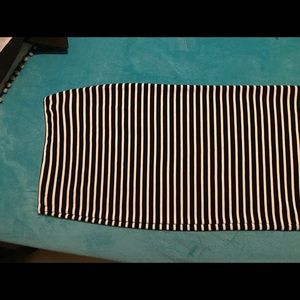 Black and white strip pencil skirt